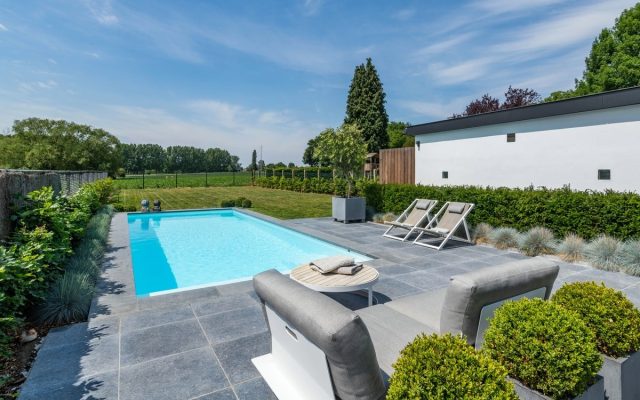 Inbouwzwembad: Geniet van het Luxe Leven in Je Eigen Tuin!