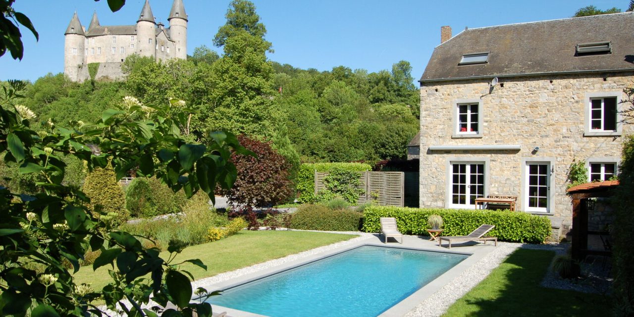 https://www.aquapura.nl/wp-content/uploads/2024/11/Zwembad-kopen-inbouw-1280x640.jpg